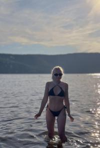 Tekirdağ Escort Mine – Sarışın VIP Escort ile Özel Buluşmalar